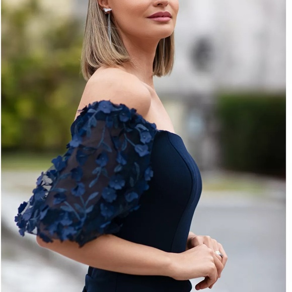 XSCAPE
Off-The-Shoulder Floral-Sleeve Gown.  Size 8 - Picture 2 of 5